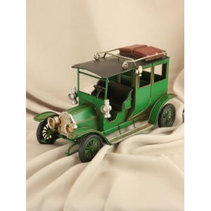Фигурка Зеленый автомобиль 30-х годов