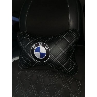Подушка на подголовник BMW (из экокожи с белой прострочкой) Подушка на подголовник BMW (из экокожи с белой прострочкой)