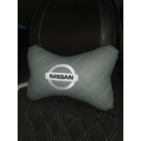 Подушка на подголовник NISSAN (серая, из экокожи) Подушка на подголовник NISSAN (серая, из экокожи)
