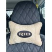 Подушка на подголовник KIA RIO (белая, из экокожи)