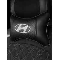 Подушка на подголовник HYUNDAI (из экокожи c черной прошивкой)