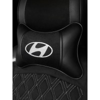 Подушка на подголовник HYUNDAI (из экокожи c черным велюром) Подушка на подголовник HYUNDAI (из экокожи c черным велюром)