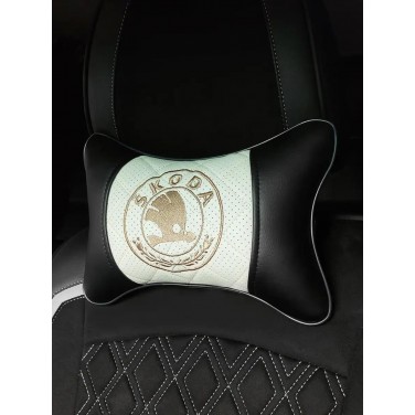 Подушка на подголовник Skoda (из экокожи с белой вставкой) Подушка на подголовник Skoda (из экокожи с белой вставкой)