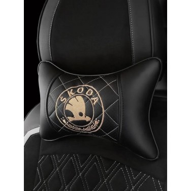 Подушка на подголовник Skoda (из экокожи с белой прострочкой) Подушка на подголовник Skoda (из экокожи с белой прострочкой)