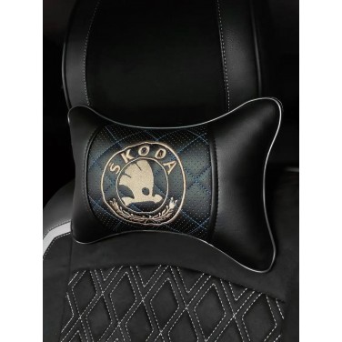 Подушка на подголовник Skoda (из экокожи с черной прострочкой) Подушка на подголовник Skoda (из экокожи с черной прострочкой)