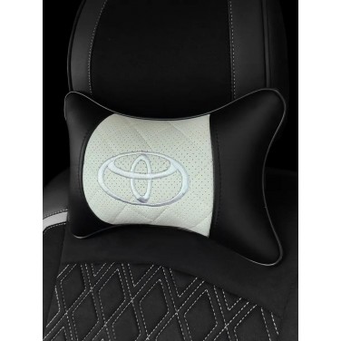 Подушка на подголовник TOYOTA (из экокожи c вышивкой на белом)