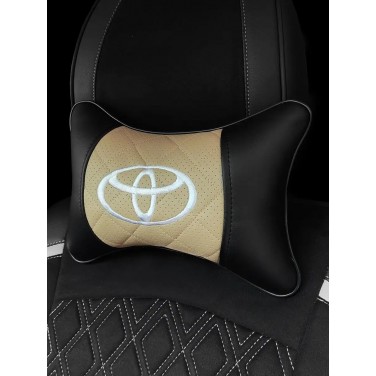 Подушка на подголовник TOYOTA (из экокожи c вышивкой на бежевом)