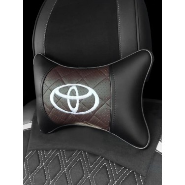 Подушка на подголовник TOYOTA (из экокожи c вышивкой на коричневом)