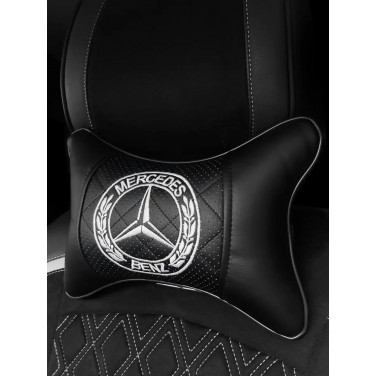 Подушка на подголовник Mercedes-Benz (из экокожи с белой вышивкой) Подушка на подголовник Mercedes-Benz (из экокожи с белой вышивкой)