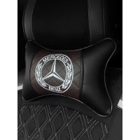 Подушка на подголовник Mercedes-Benz (с коричневой вставкой, из экокожи)