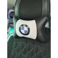 Подушка на подголовник BMW (с белой вставкой, из экокожи) Подушка на подголовник BMW (с белой вставкой, из экокожи)