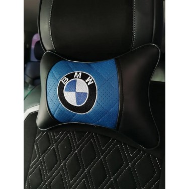 Подушка на подголовник BMW (с синей вставкой, из экокожи) Подушка на подголовник BMW (с синей вставкой, из экокожи)