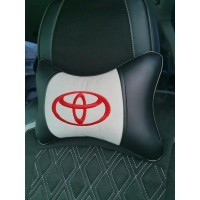 Подушка на подголовник TOYOTA (из экокожи c белым велюром)