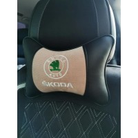 Подушка на подголовник Skoda (из экокожи с бежевым велюром)