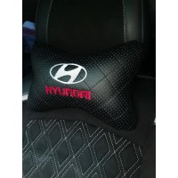 Подушка на подголовник Hyundai (из экокожи с черной прострочкой) Подушка на подголовник Hyundai (из экокожи с черной прострочкой)