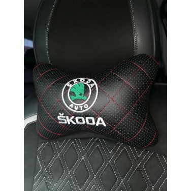 Подушка на подголовник Skoda (с вышивкой и красной прошивкой) Подушка на подголовник Skoda (с вышивкой и красной прошивкой)