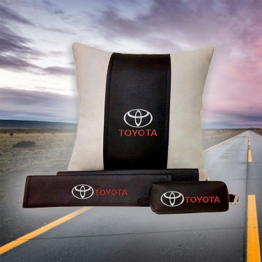 Подарочный набор TOYOTA: подушка, ключница, накладки на ремень безопасности