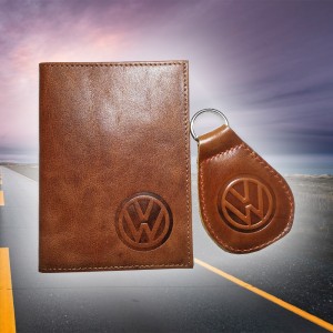 Подарочный набор Volkswagen: обложка для автодокументов и брелок