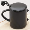 Кружка с крышкой Черный кот - Фото № 4