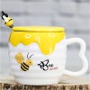 Кружка с крышкой Золотая пчёлка - Фото № 5