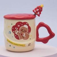 Кружка с крышкой Пряничное Рождество