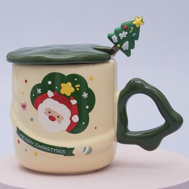 Кружка с крышкой Дед Мороз под ёлочкой