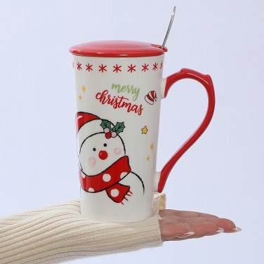 Кружка с крышкой Сказочный снеговик