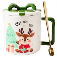 Кружка с крышкой Олененок под ёлкой