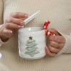 Кружка с крышкой Блестящая ёлка - Фото № 4
