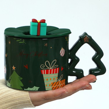 Кружка с крышкой Волшебство Нового года