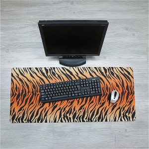 Коврик на компьютерный стол Тигр