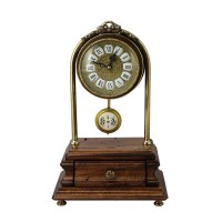 Часы настольные с маятником