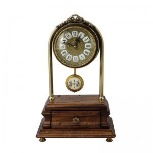 Часы настольные с маятником