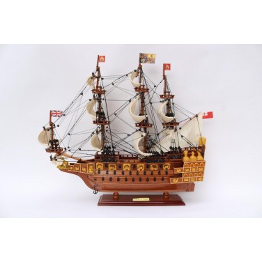 Модель корабля Суверен