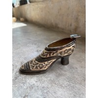 Пепельница Резная туфелька (латунь) Пепельница Резная туфелька (латунь)