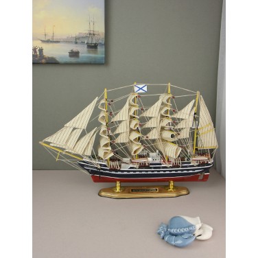 Модель корабля Крузенштерн