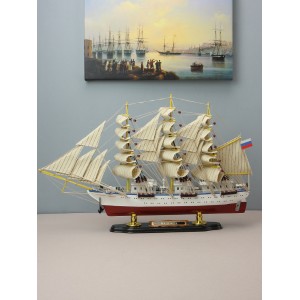 Модель корабля Надежда