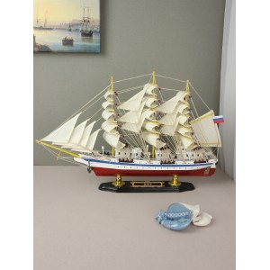 Модель корабля Мир