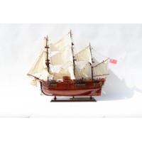 Модель парусника HM Bark Endeavour