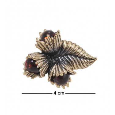 Фигурка - брошь Орешки (янтарь)