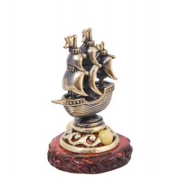 Фигурка Бригантина (янтарь)