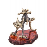 Фигурка Мышь верхом на коте (янтарь)