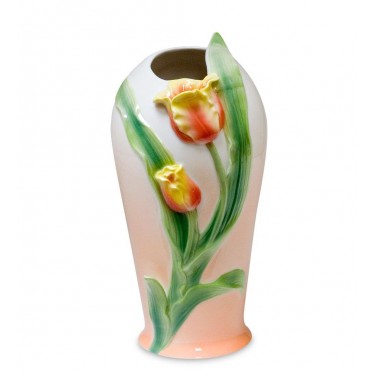 Фарфоровая ваза Нежные тюльпаны