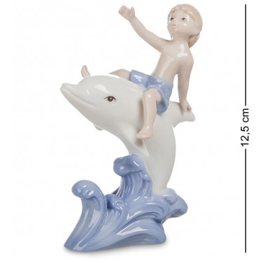 Фигурка Мальчик с дельфином