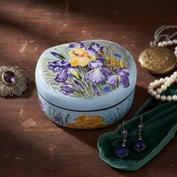 Шкатулка Чудесные ирисы (ручная работа)