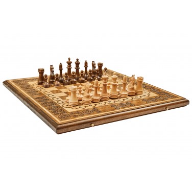 Резные шахматы и нарды Аида