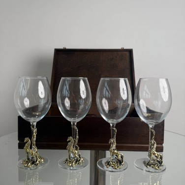 Набор бокалов для вина Грациозная лошадь (в шкатулке)
