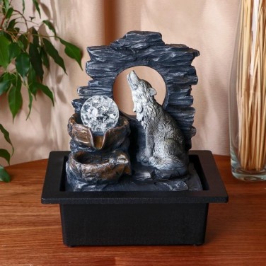 Декоративный фонтан Волк на скале (с подсветкой)