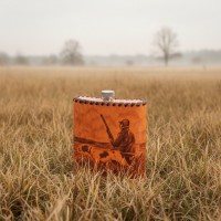 Фляга походная Вечерняя охота (из натуральной кожи)